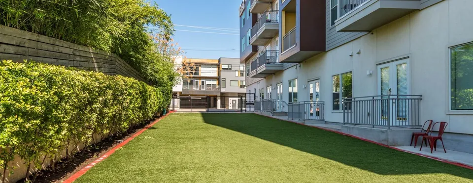 7East Apartments apartment building