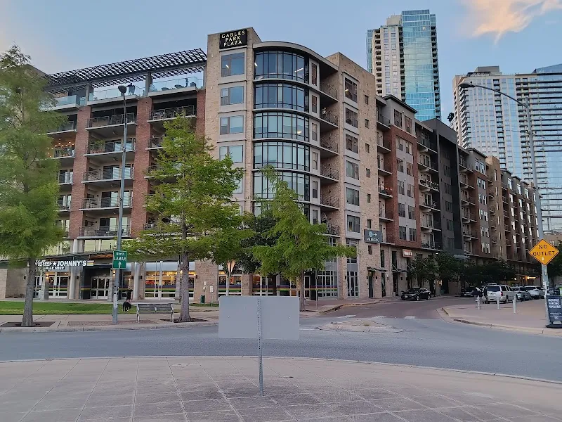 Gables Park Plaza apartment building