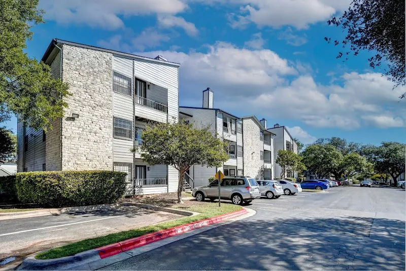 Retreat at Barton Creek apartment building